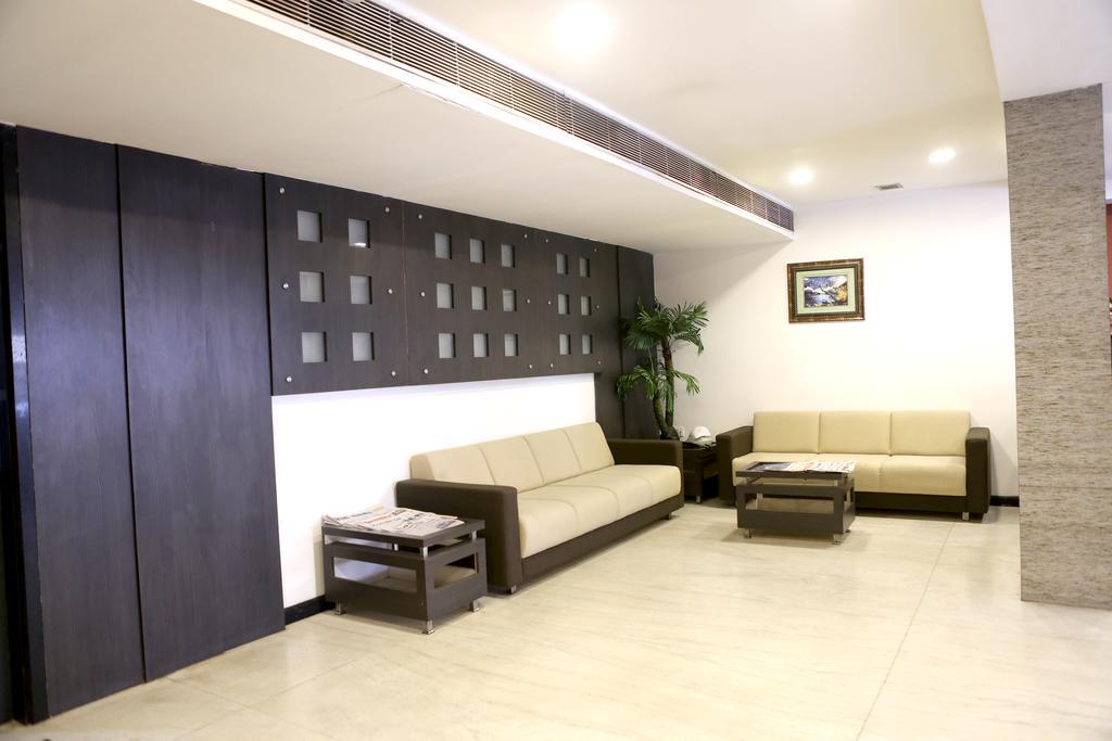 Best Western Yuvraj Surat Exterior foto